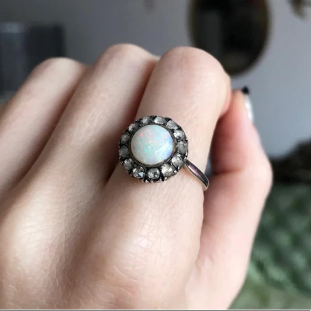 **HOST PICK**▪️18k Platinum Victorian Opal Rose Cut Diamond Ring▪️